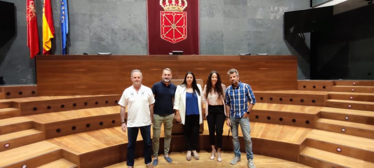 Miembros de polica foral de CCOO en el Parlamento de Navarra