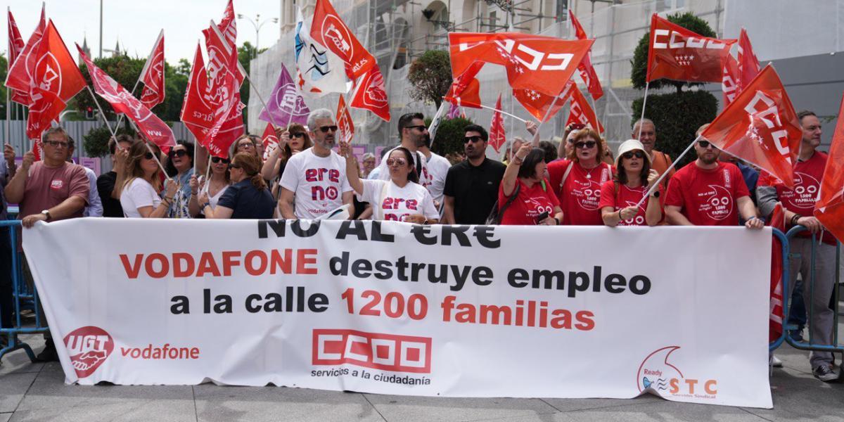 La plantilla de Vodafone protesta por el ERE planteado para casi 1.200 personas